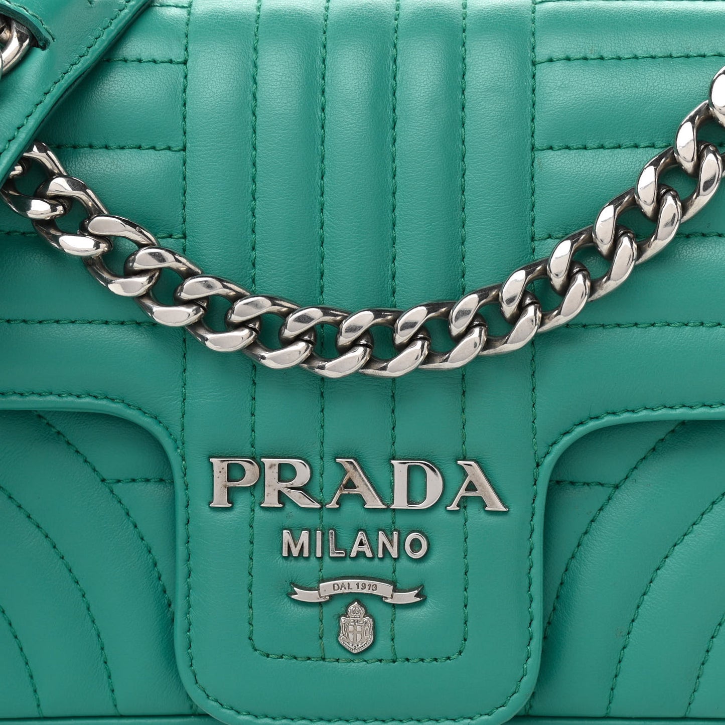 Soft Calfskin Impunture Diagramme Small Chain Flap Shoulder Bag Giada