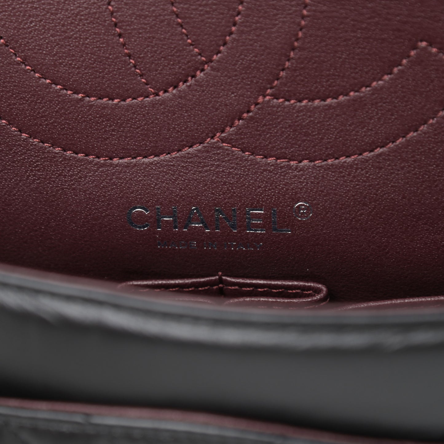 Aged Calfskin Chevron Quilted 2.55 Reissue 225 Flap So Black