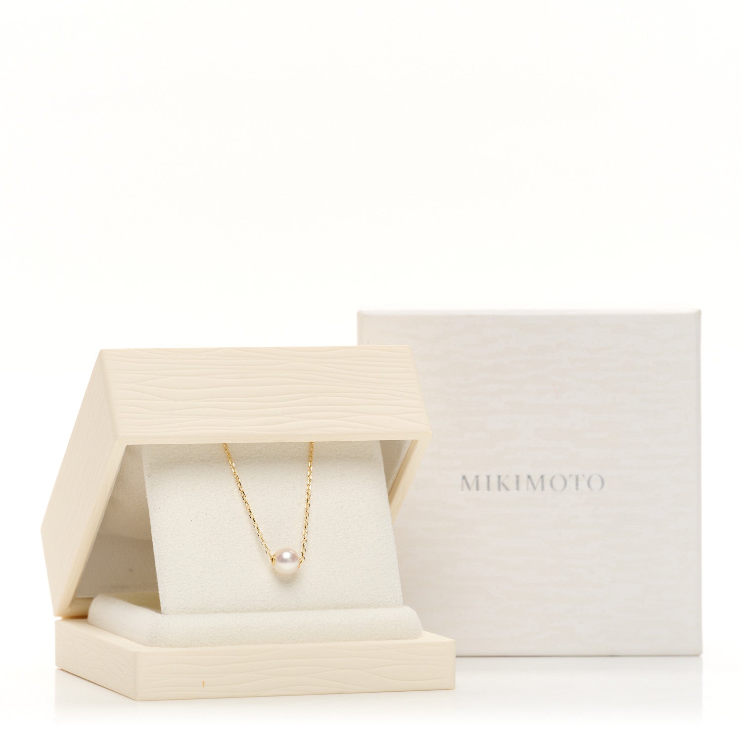 Mikimoto 18K Yellow Gold Akoya Cultured Pearl 7mm Single Pendant Necklace 5 of 5