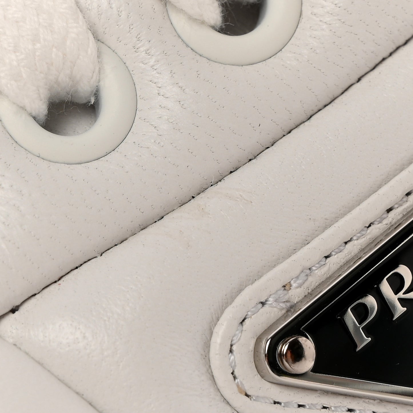 Nappa Soft Metal Triangle Logo Padded Monolith 55mm Sneakers 39.5 White