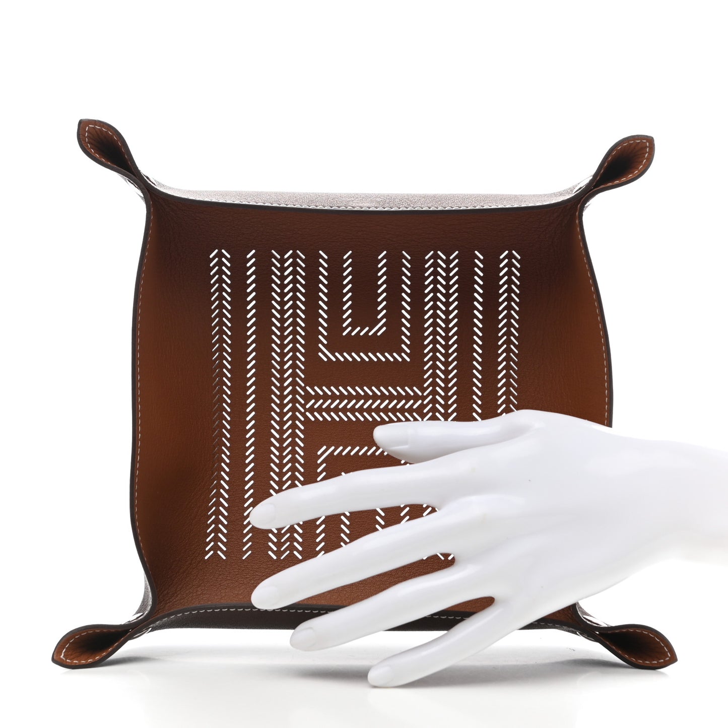 Taurillon Clemence Mises et Relances H Chevrons Change Tray Etoupe Gold