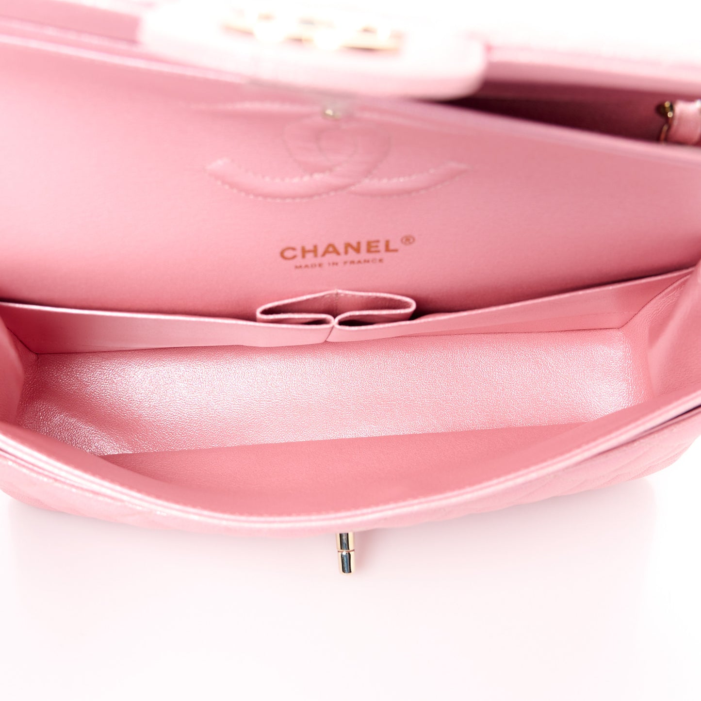 Iridescent Caviar Quilted Medium Double Flap Rose Pink