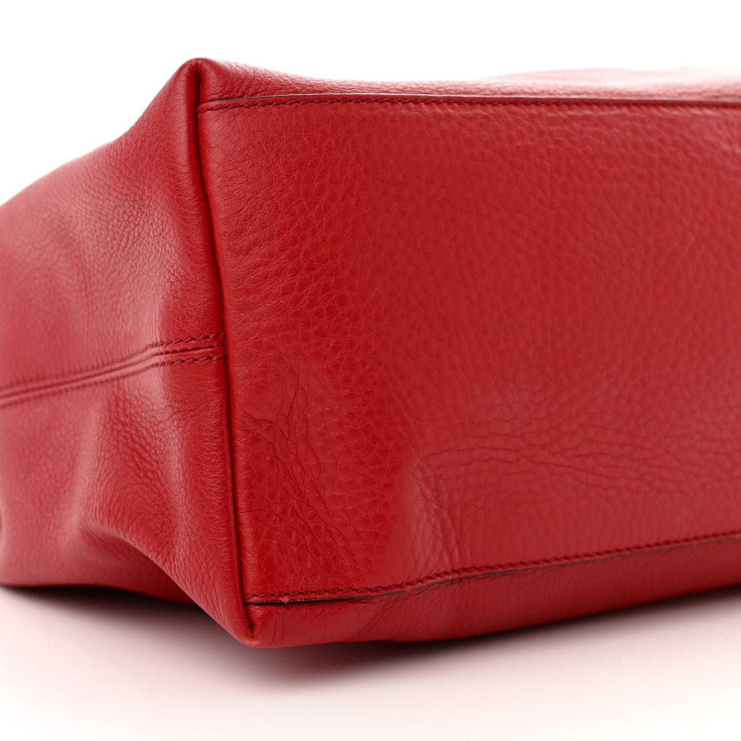 Pebbled Calfskin Medium Soho Chain Shoulder Bag Tabasco Red