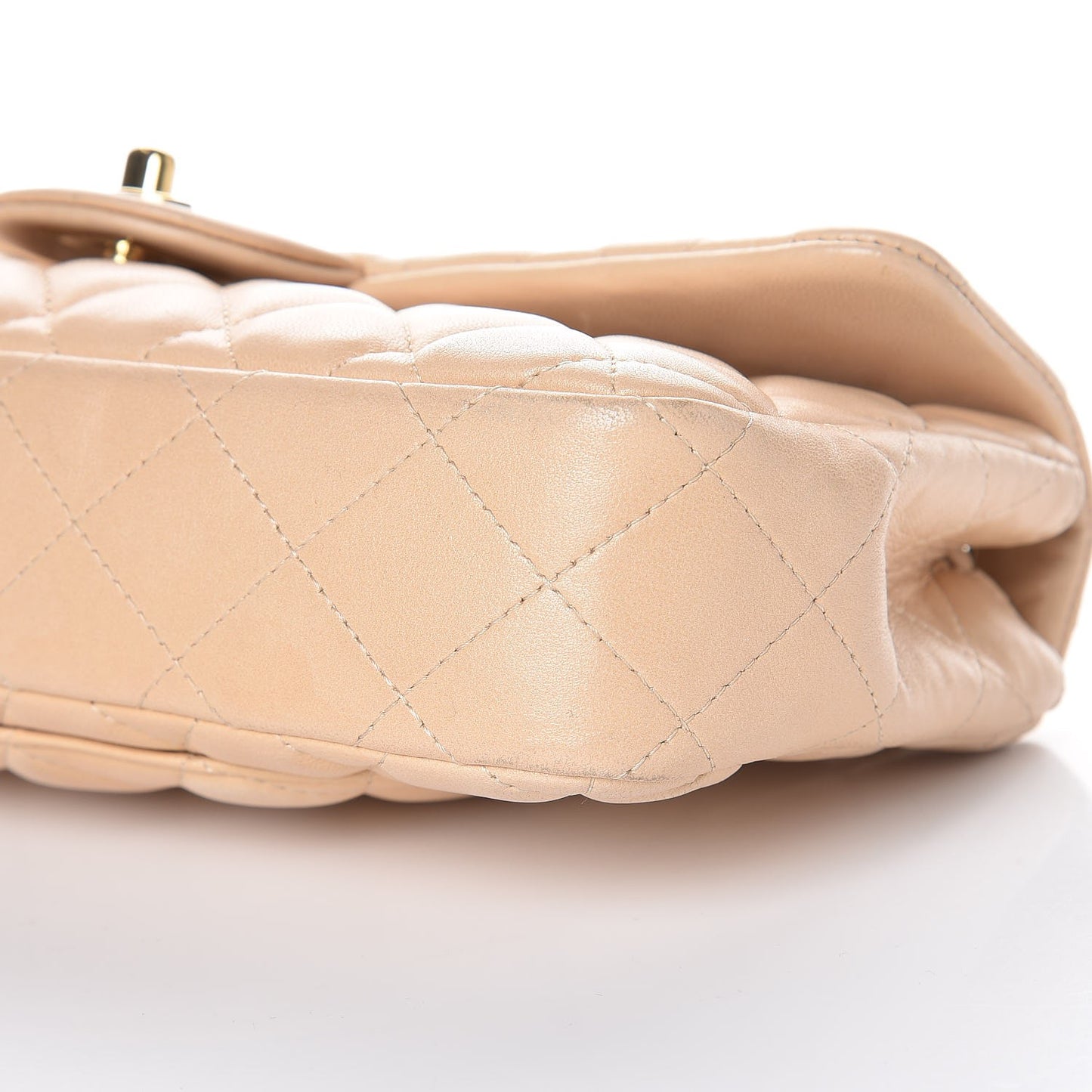 Lambskin Quilted East West Flap Beige Clair