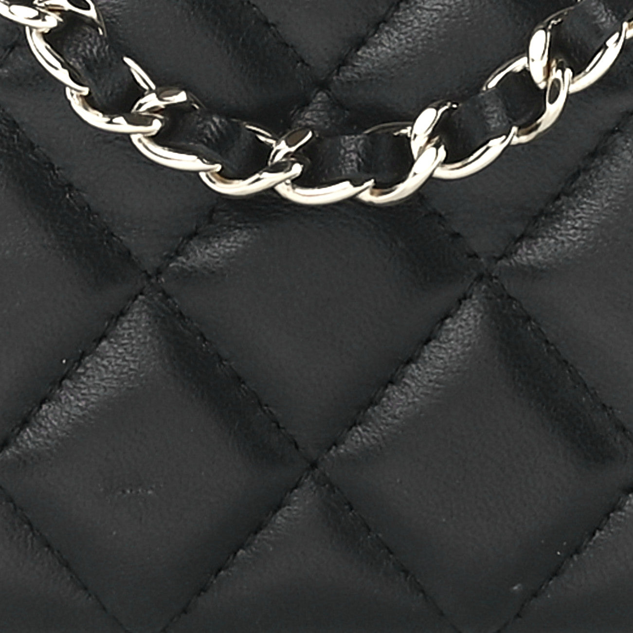 Lambskin Quilted Small Clutch With Chain Black