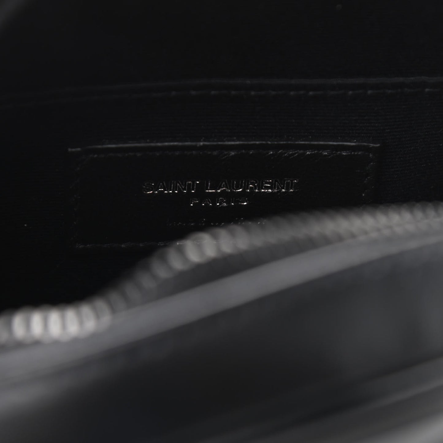 Calfskin Matelasse Chevron Round Vinyle Camera Bag Black