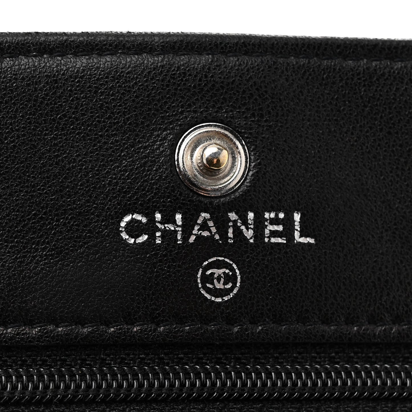 Patent Quilted Wallet On Chain WOC Black