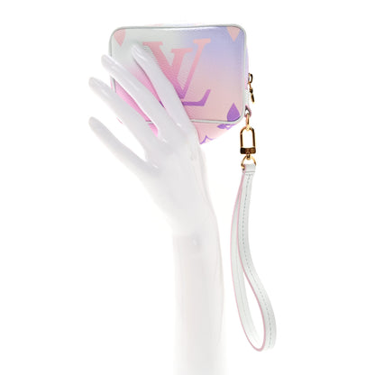 Louis Vuitton Monogram Giant Spring In The City Wapity Case Sunrise Pastel 2 of 8