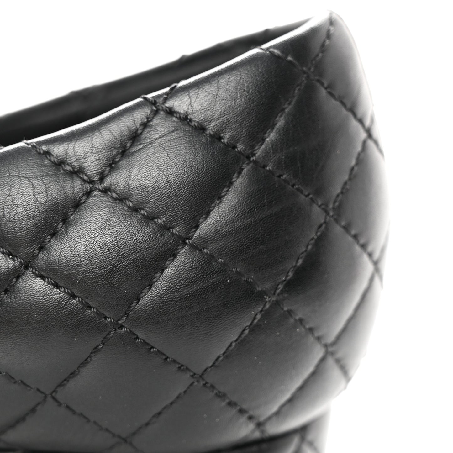 Lambskin Grosgrain Quilted CC Cap Toe Low Heel Pumps 37 Black