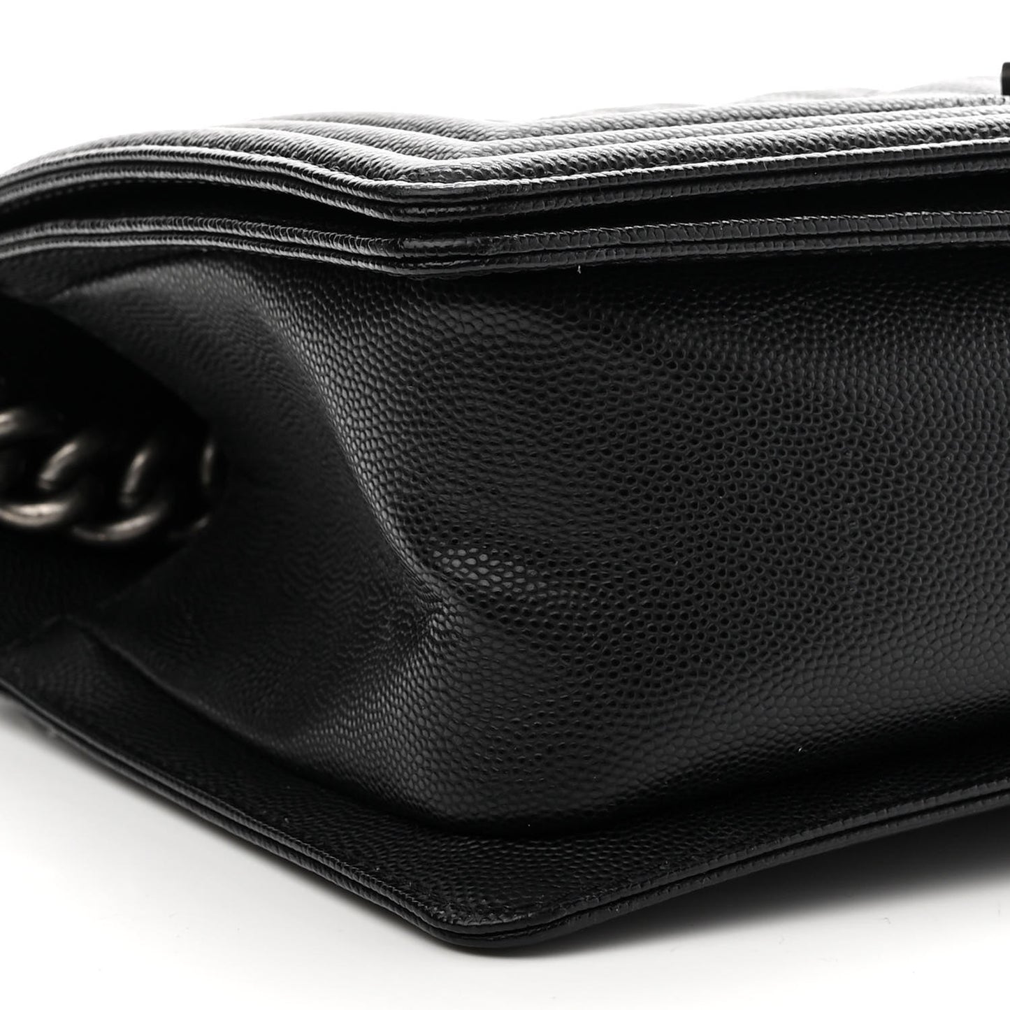 Caviar Quilted Medium Boy Flap Black