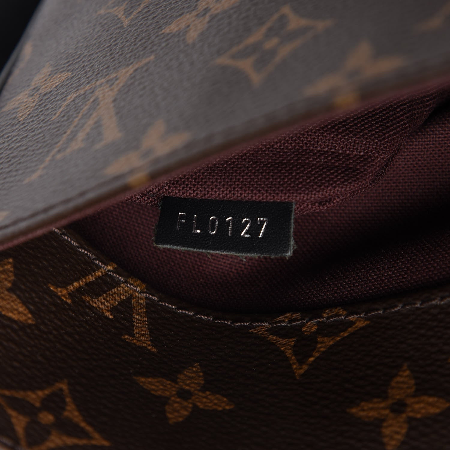 Louis Vuitton Monogram Macassar District PM 9 of 10