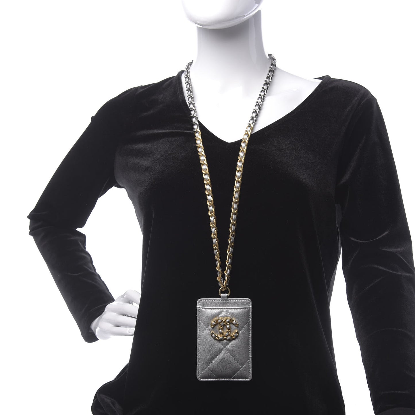 Metallic Goatskin Quilted 19 Card Holder On Chain Silver