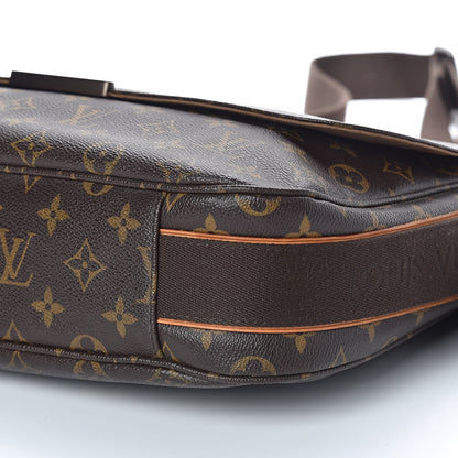 Louis Vuitton Monogram Beaubourg MM Messenger Bag 8 of 13