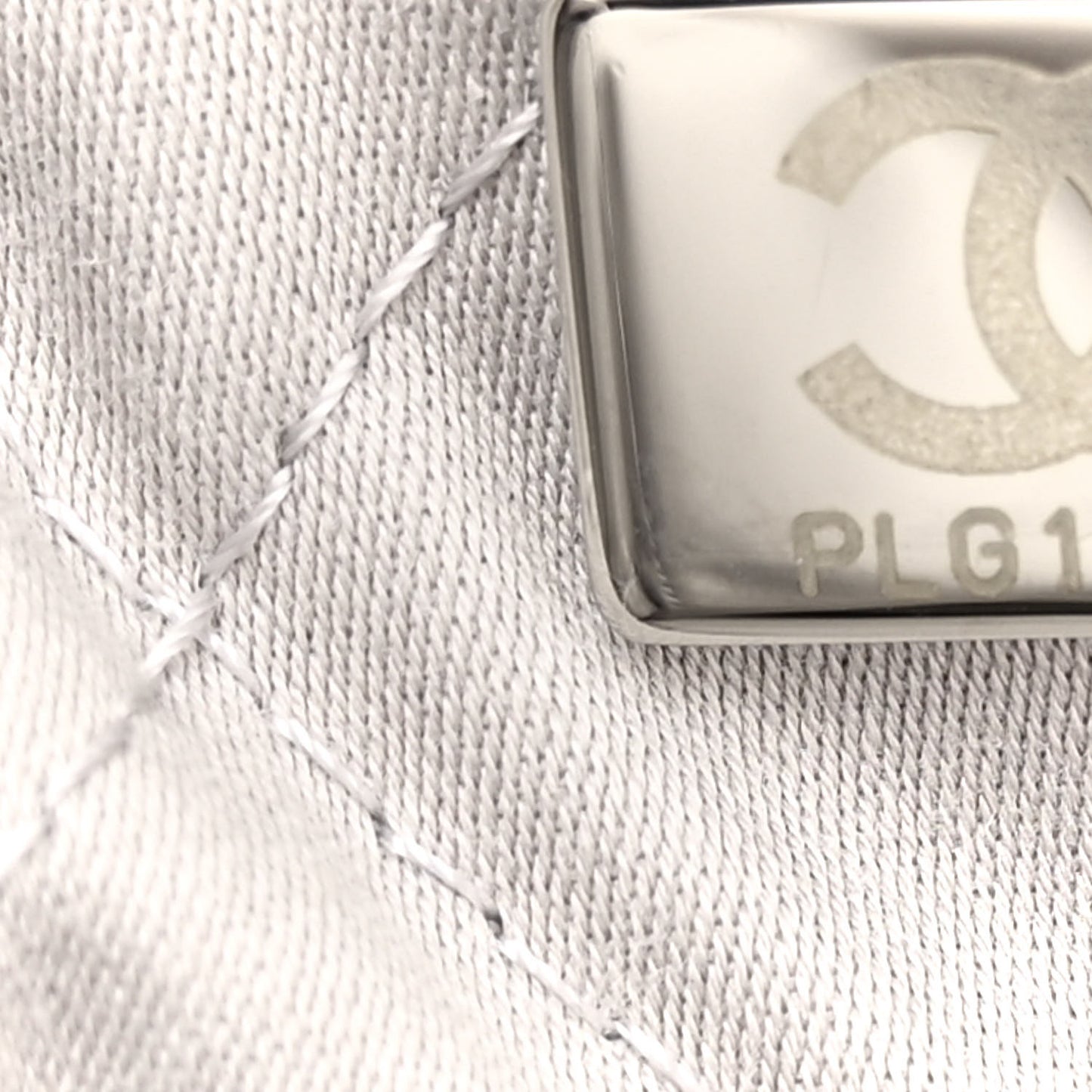 Shiny Calfskin Quilted Chanel 22 Light Grey