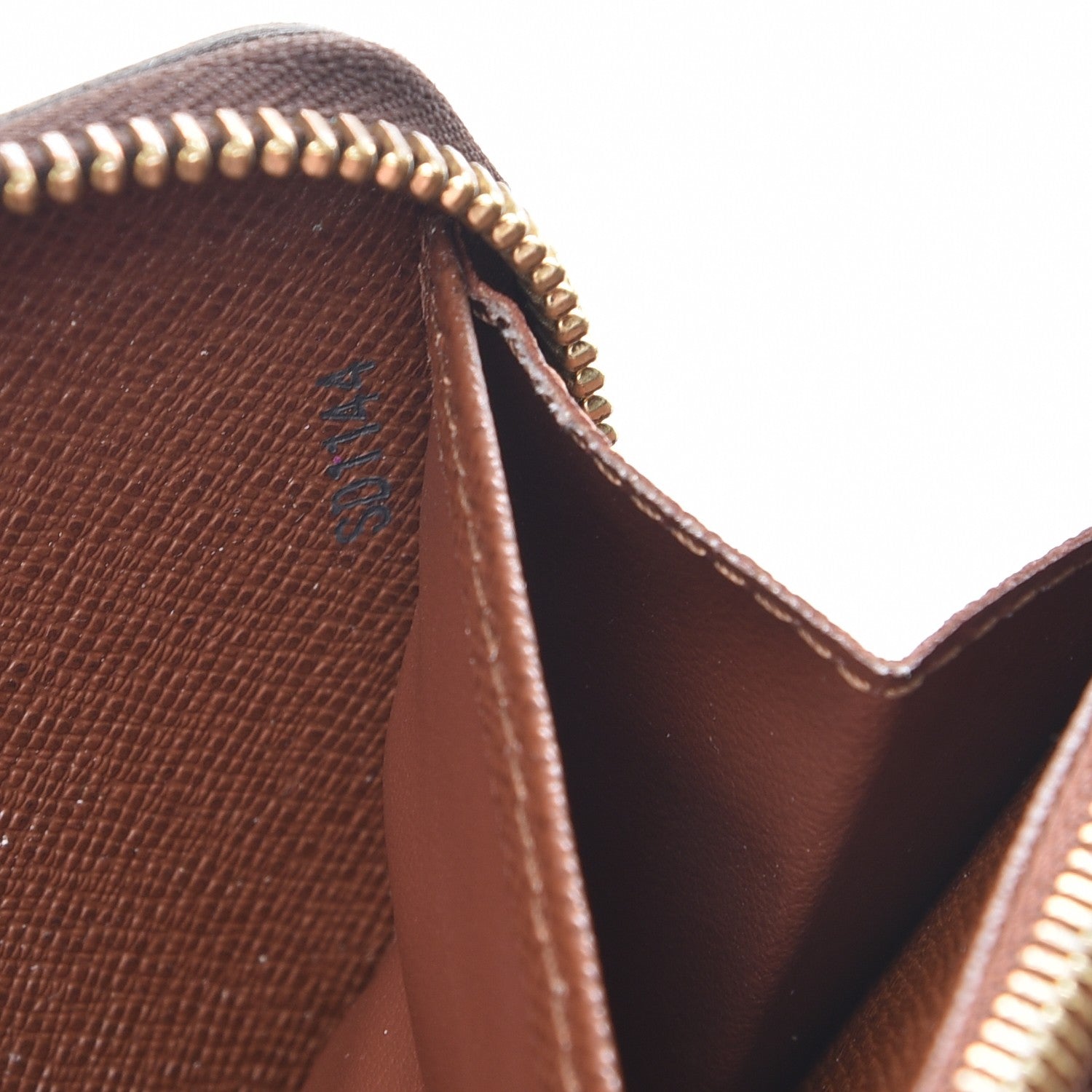 Louis Vuitton Monogram Zippy Wallet 7 of 8