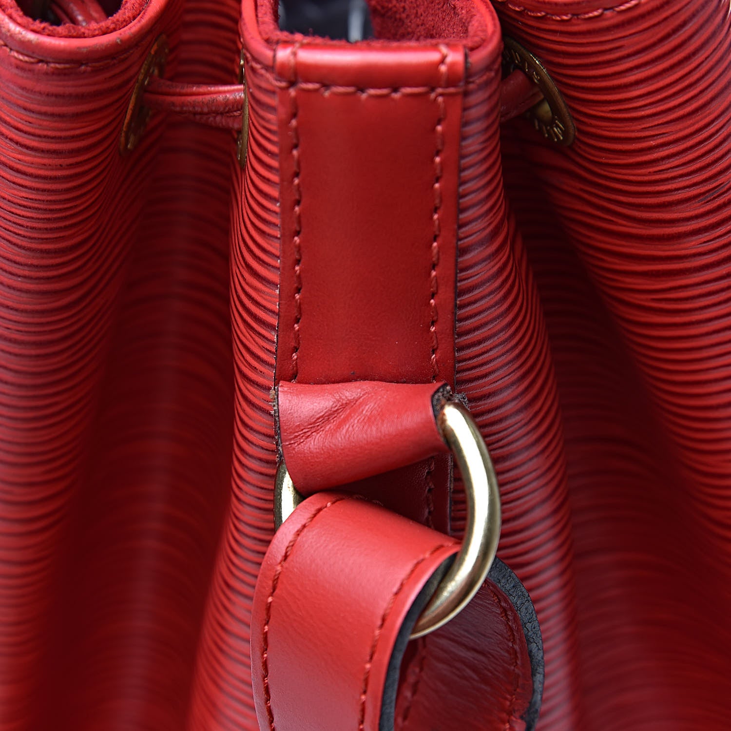 Louis Vuitton Epi Noe Castillan Red 14 of 19