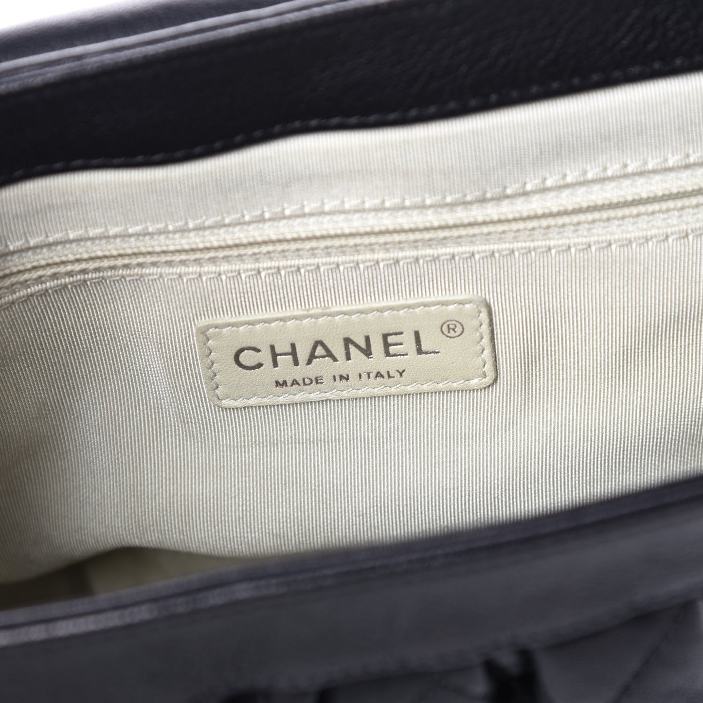 Washed Lambskin Quilted Medium Chain Around Messenger Black