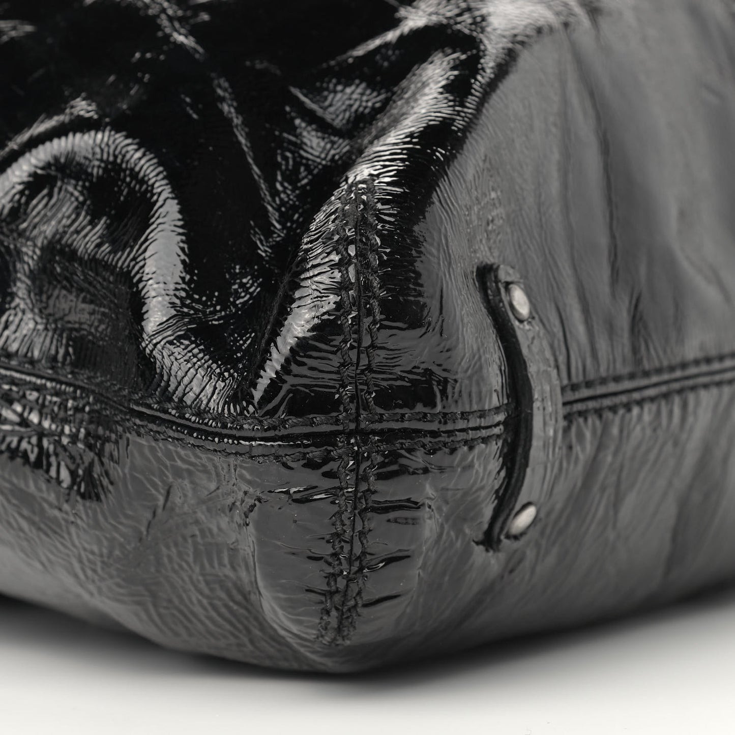 Crinkled Patent Calfskin Medium Nightingale Black