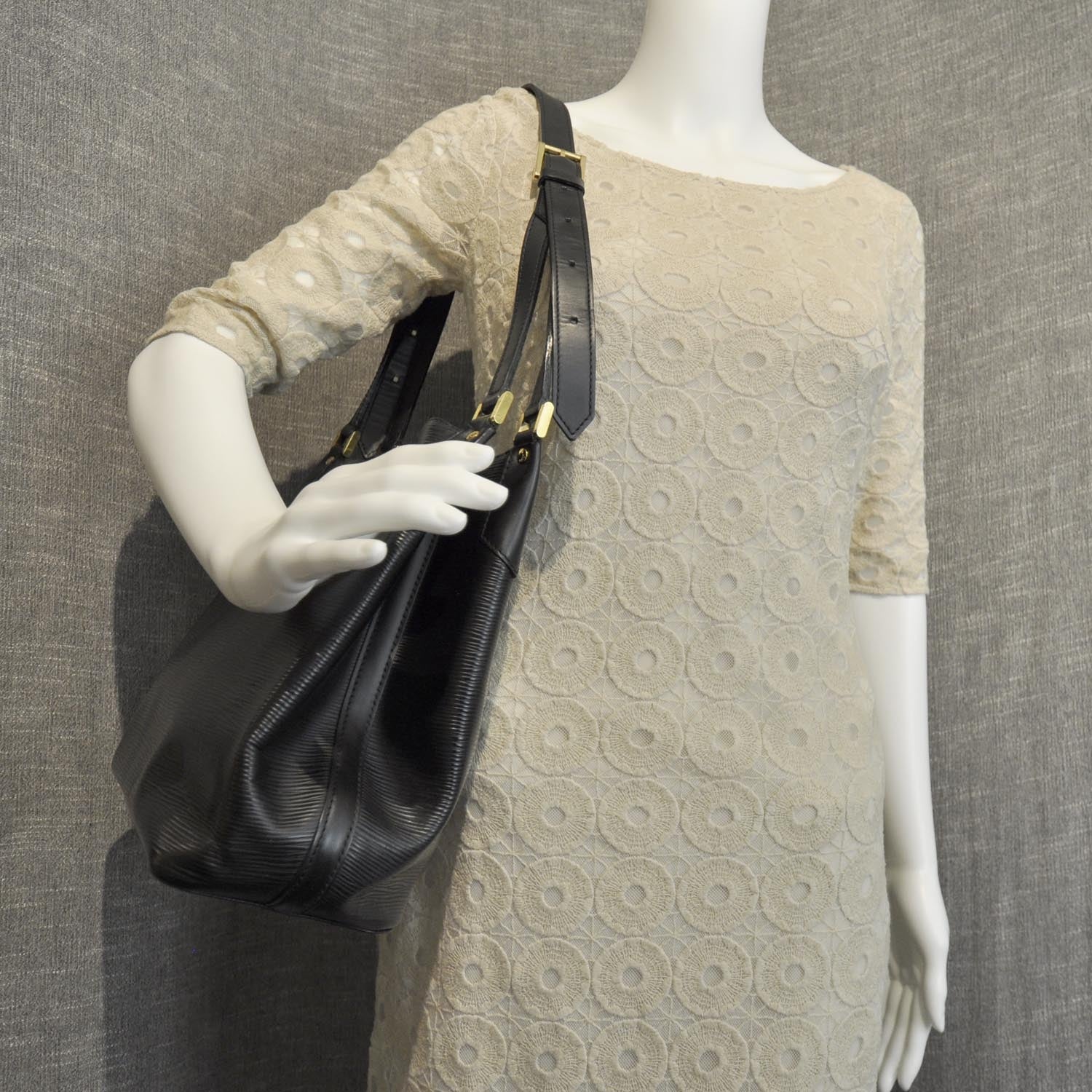 Louis Vuitton Epi Mandara MM Black 2 of 8