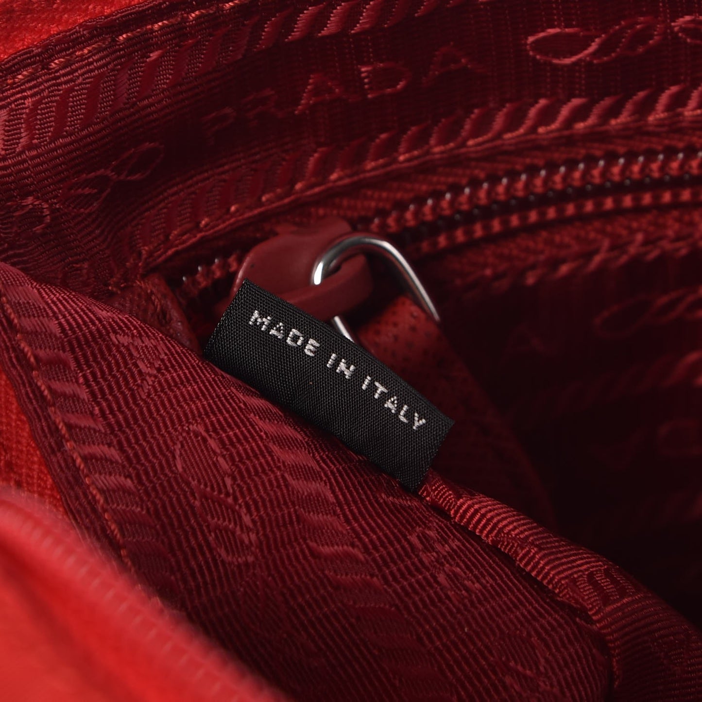 Nylon Vela Wristlet Rosso