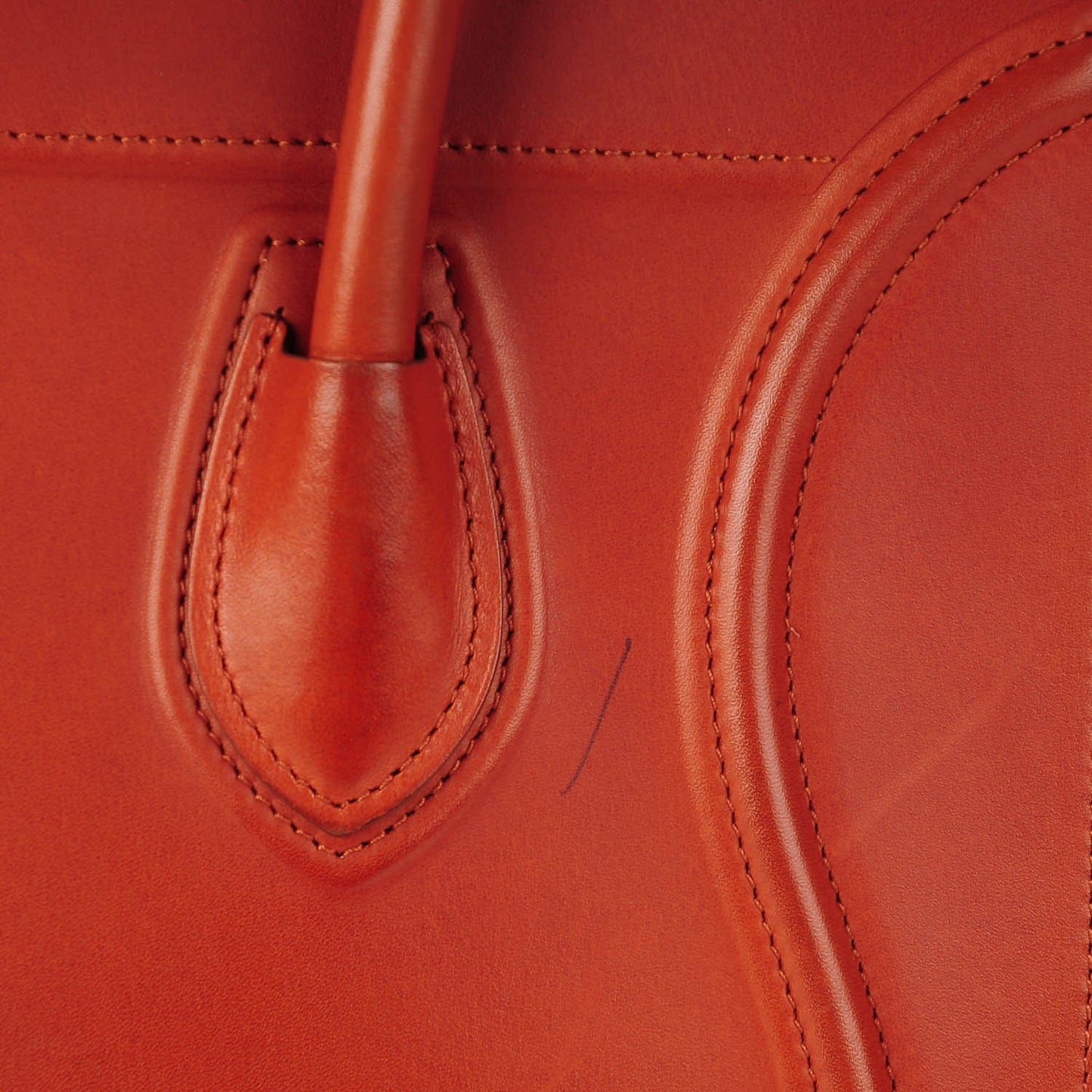 Natural Calfskin Medium Phantom Luggage Brick