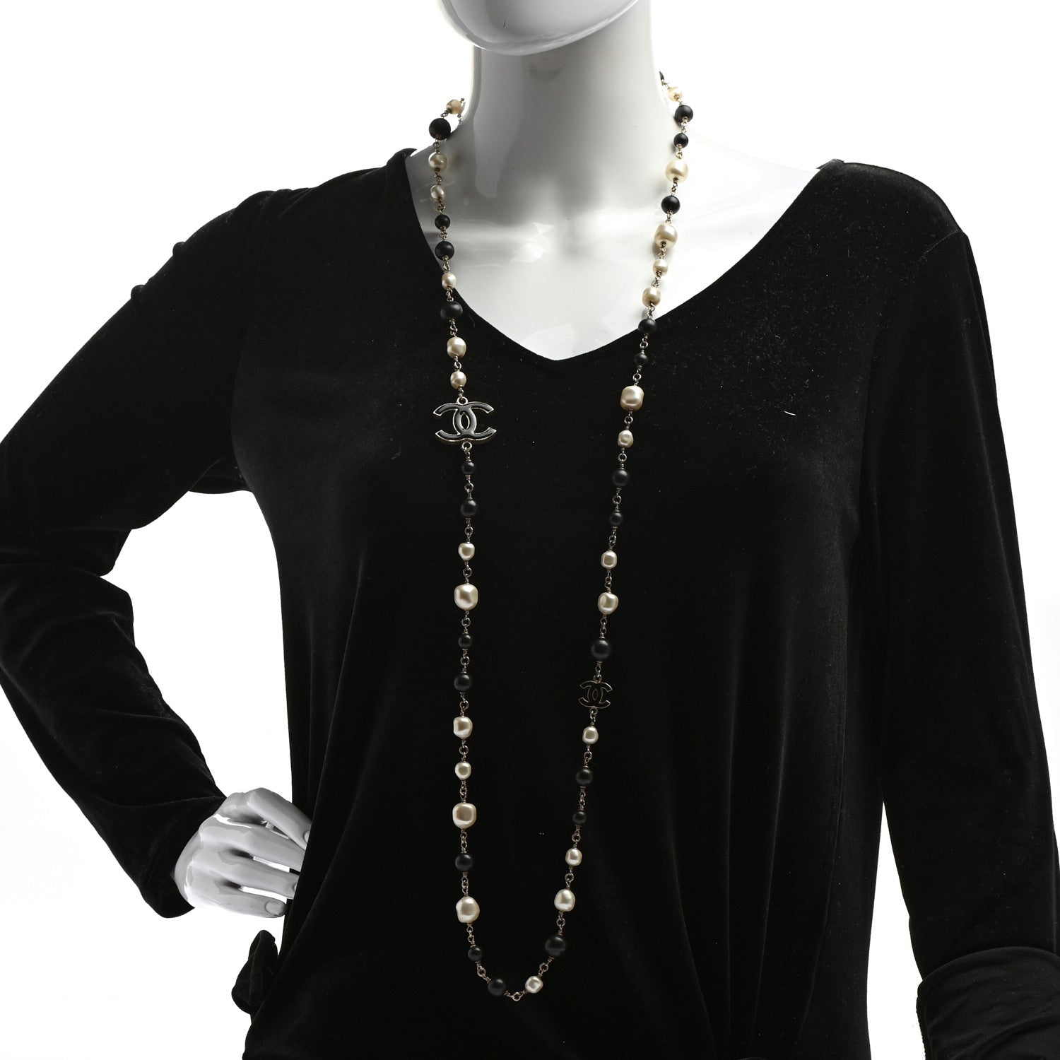 Chanel Pearl Bead CC Long Necklace Black 2 of 5