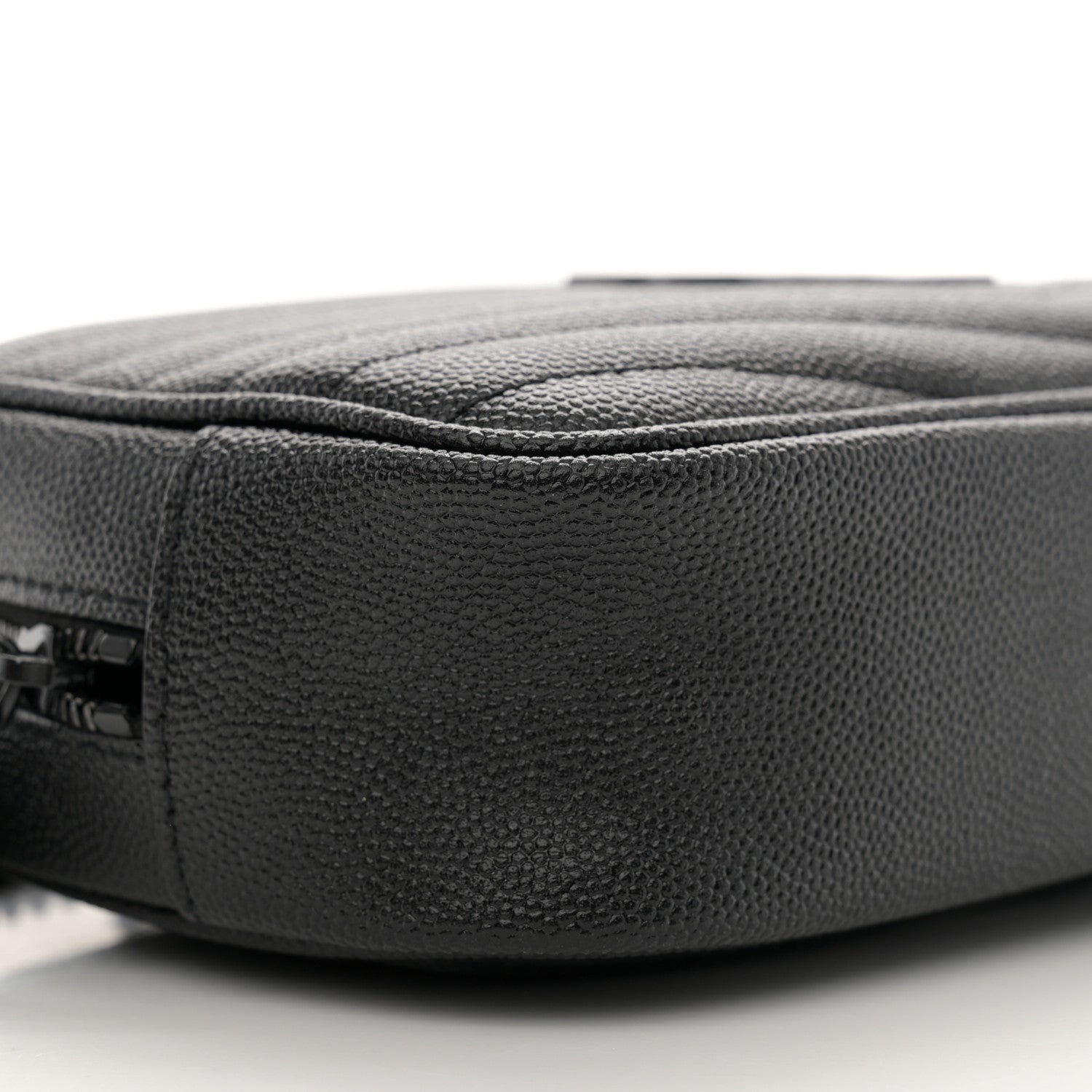 Saint Laurent Grain De Poudre Matelasse Monochrome Monogram Mini Lou Camera Bag Black 9 of 13