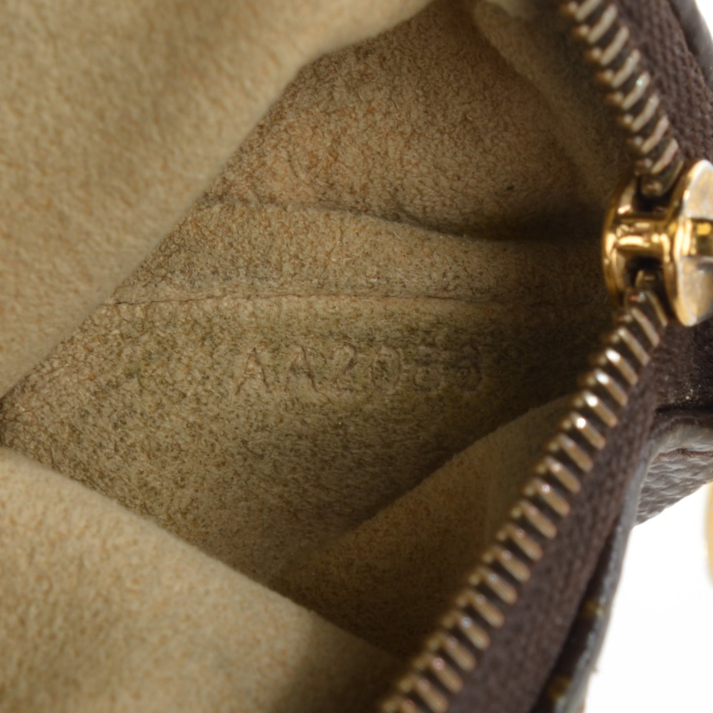 Monogram Pochette Milla PM
