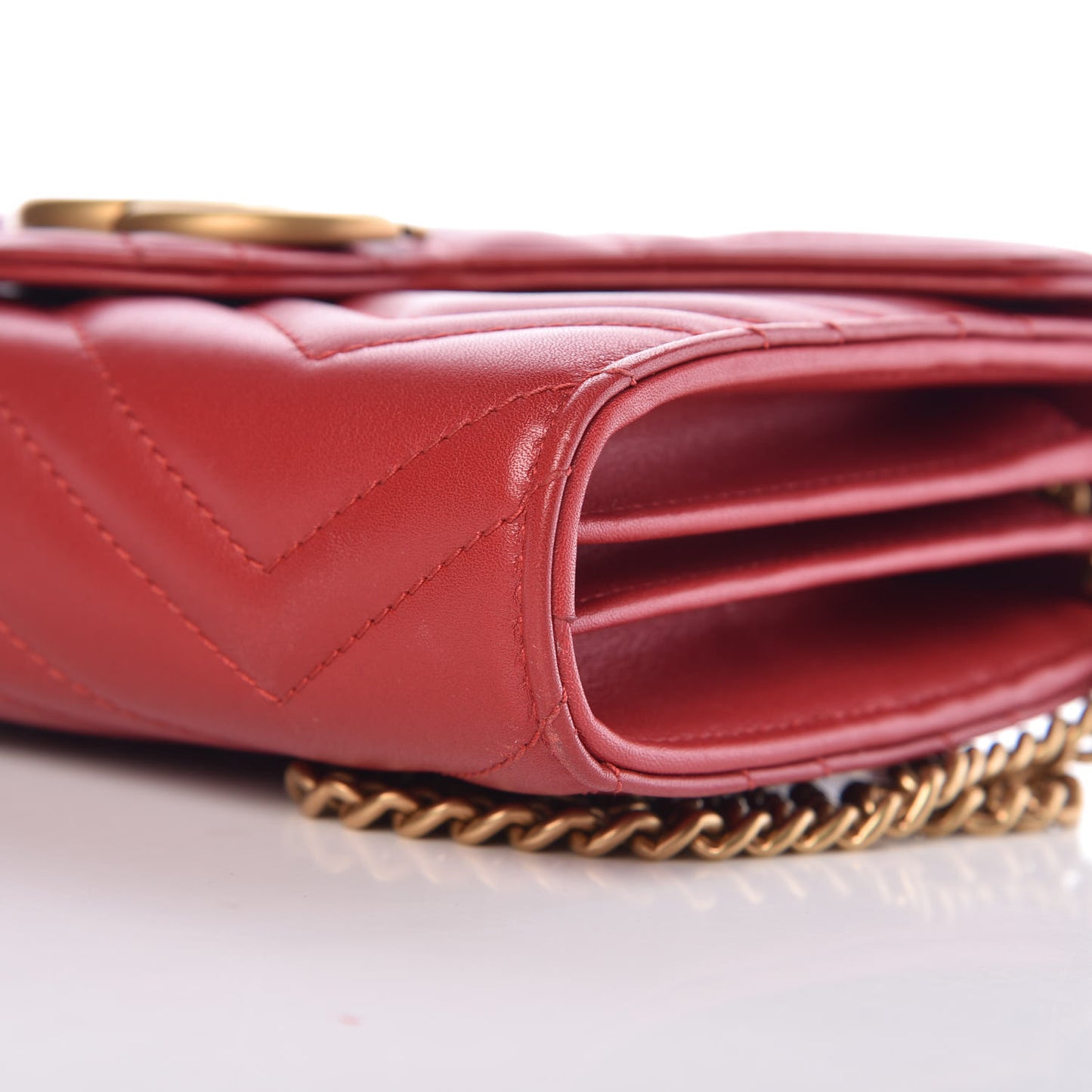 Calfskin Matelasse GG Marmont Chain Wallet Hibiscus Red