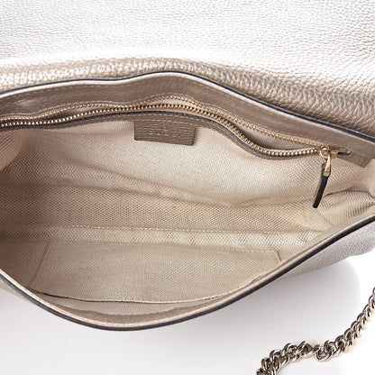 Gucci Metallic Pebbled Calfskin Medium Soho Flap Crossbody Golden Beige 5 of 9