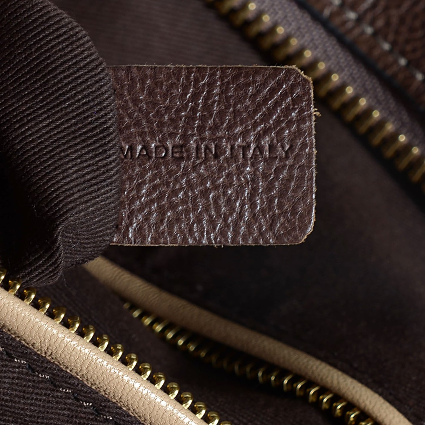 Calfskin Medium Paraty