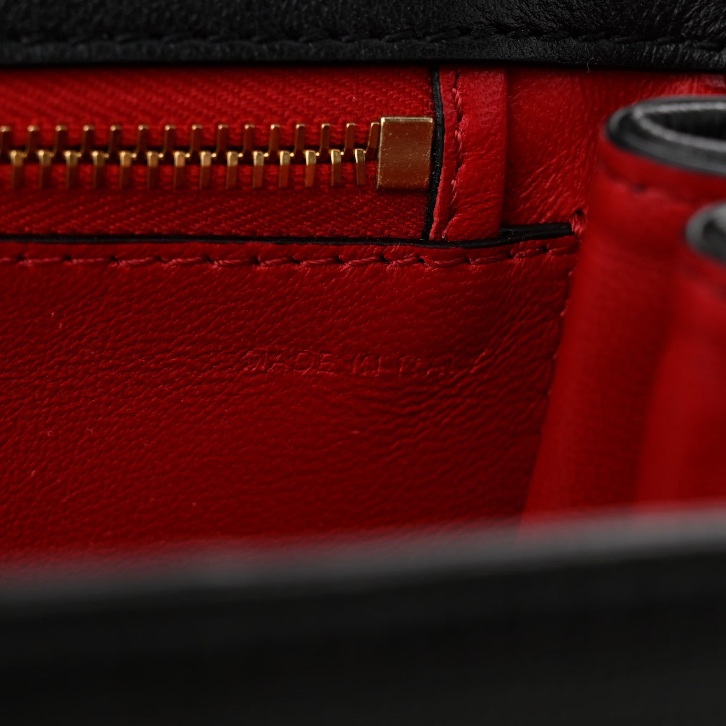 Grainy Calfskin Vlogo Stud Sign Shoulder Bag Black