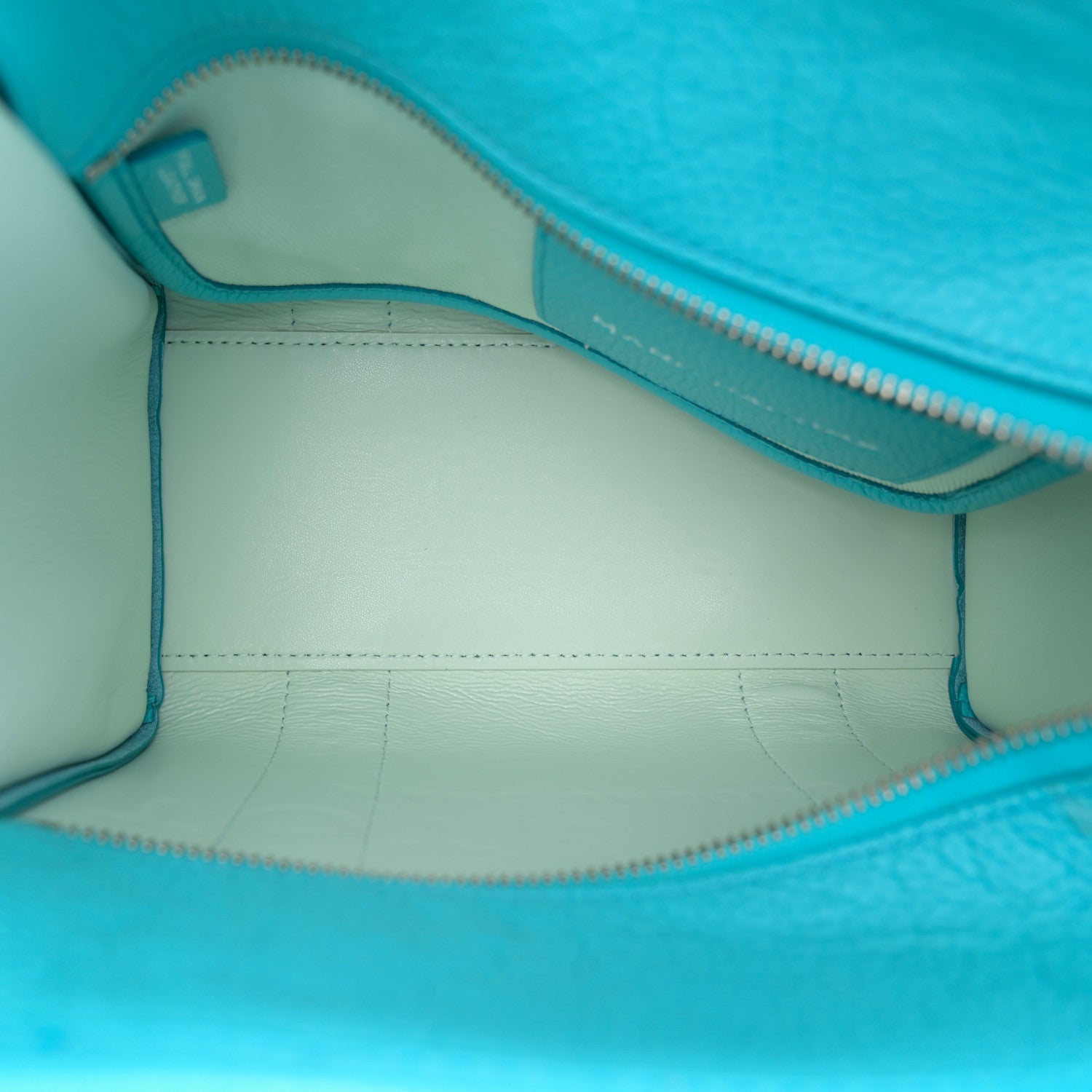 Marc Jacobs Grained Calfskin Small The Tote Bag Pool 5 of 11