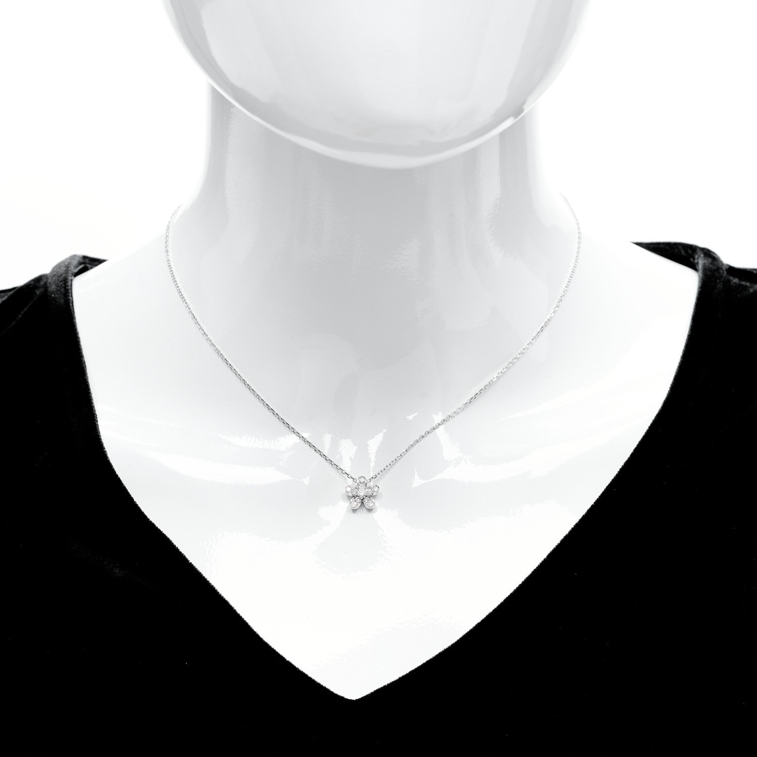 Van Cleef & Arpels 18K White Gold Diamond Socrate One Flower Pendant Necklace 2 of 6