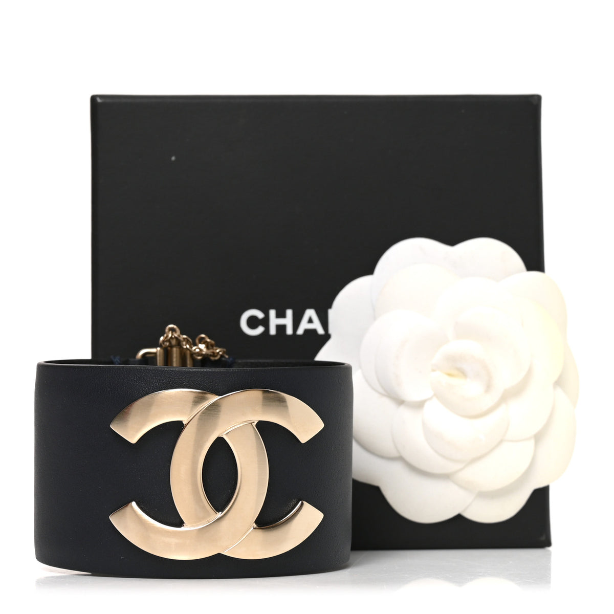 Chanel Calfskin CC Wide Cuff M Navy Gold 7 of 7