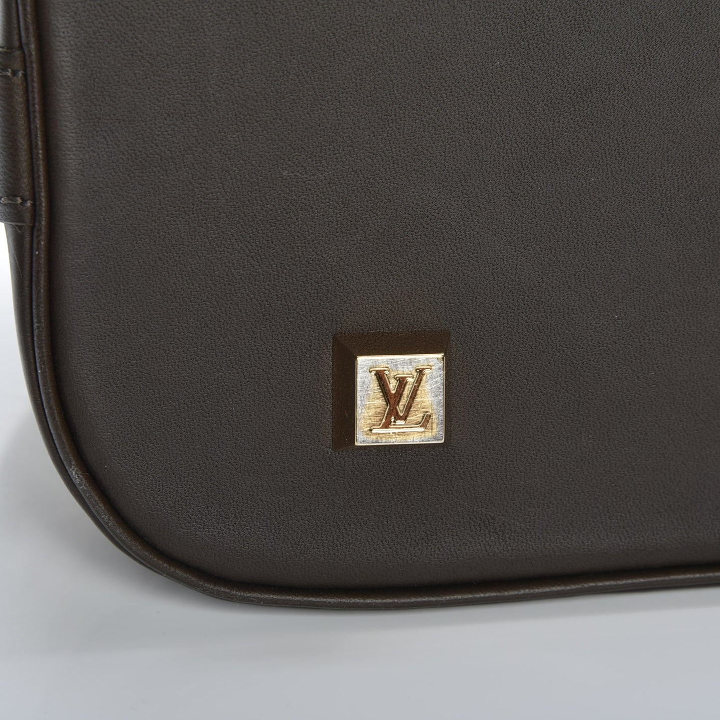 Mini Monogram Alma Long Kaki