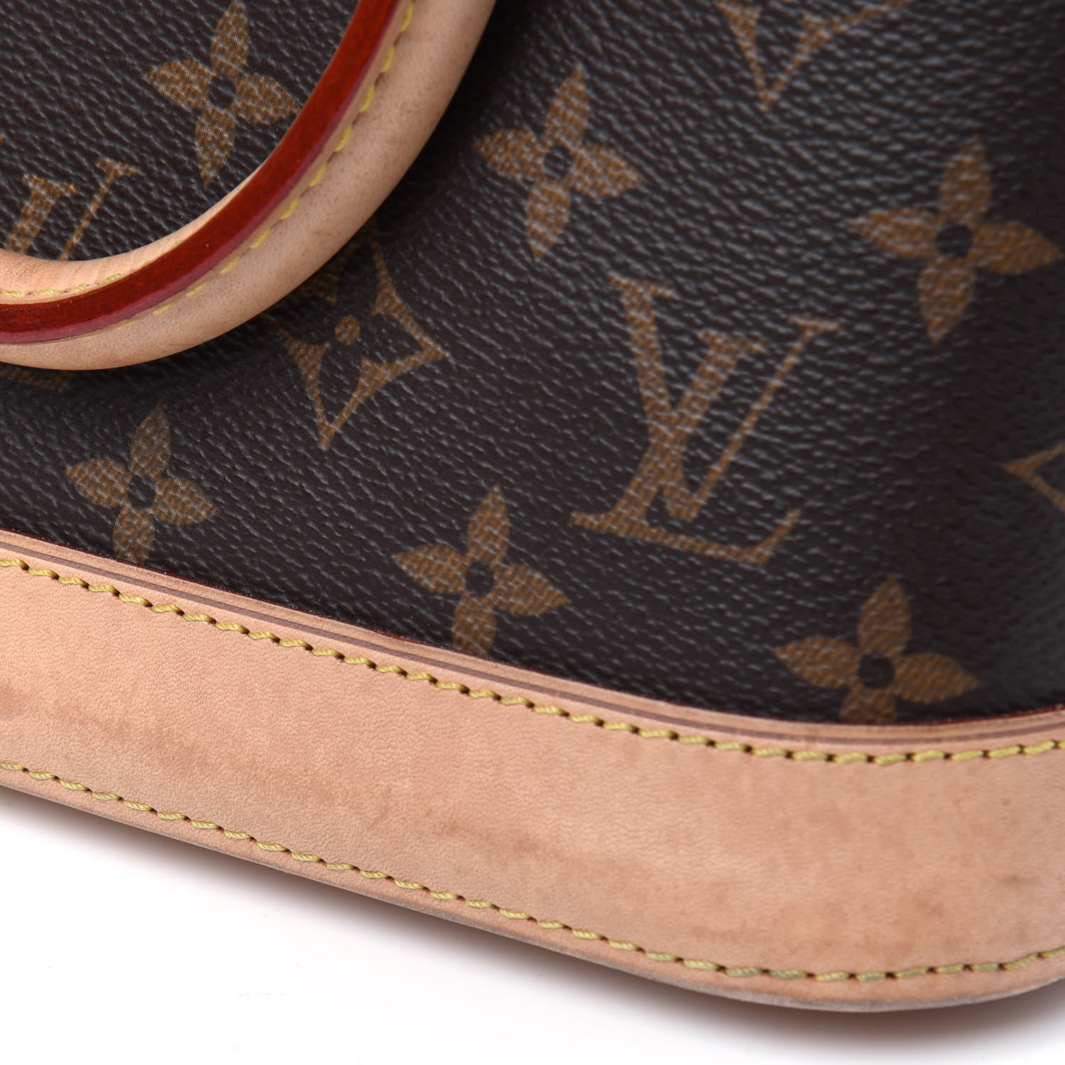 Louis Vuitton Monogram Alma BB 19 of 34