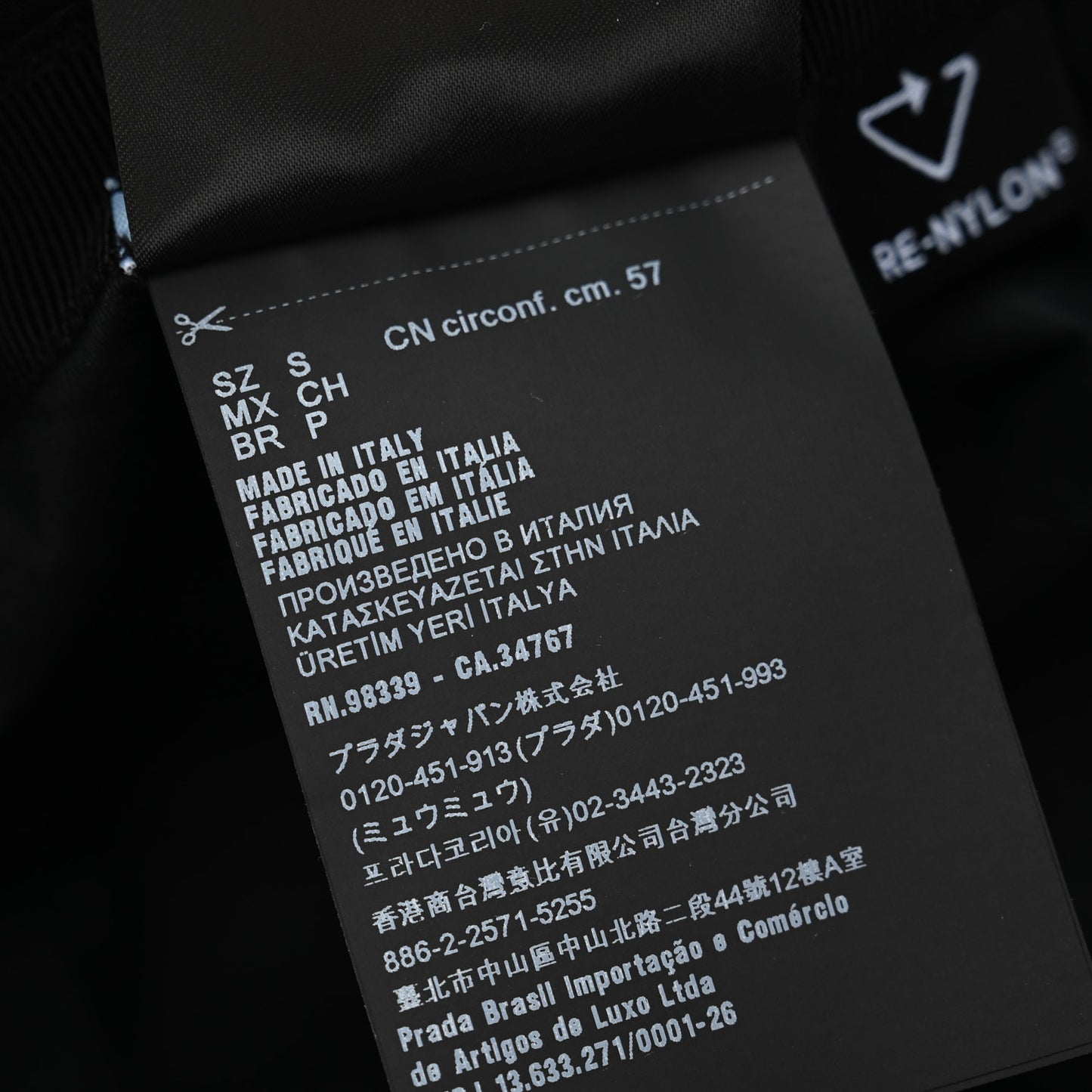 Re-Nylon Metal Triangle Logo Womens Bucket Hat S Black