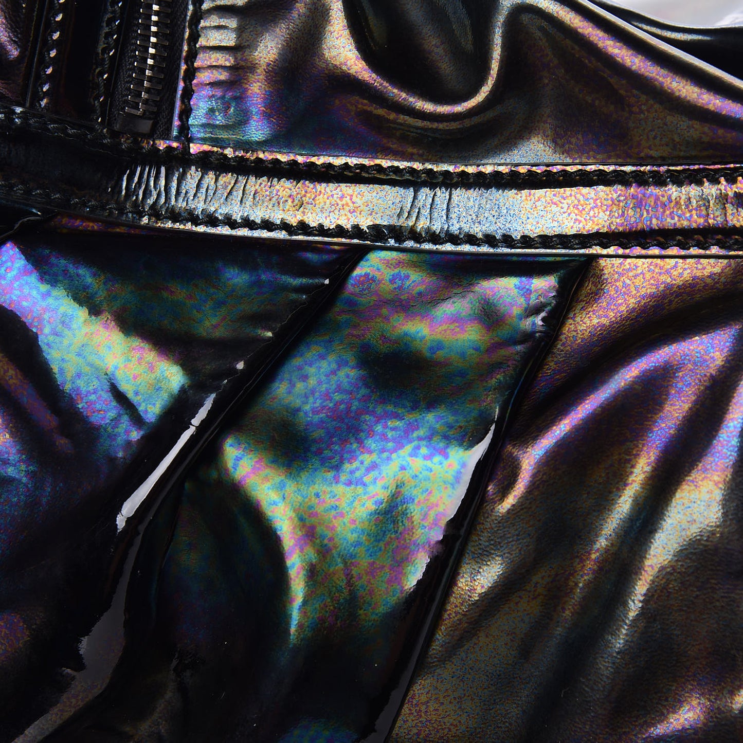 Iridescent Patent Medium Icon Bit Shoulder Bag Black