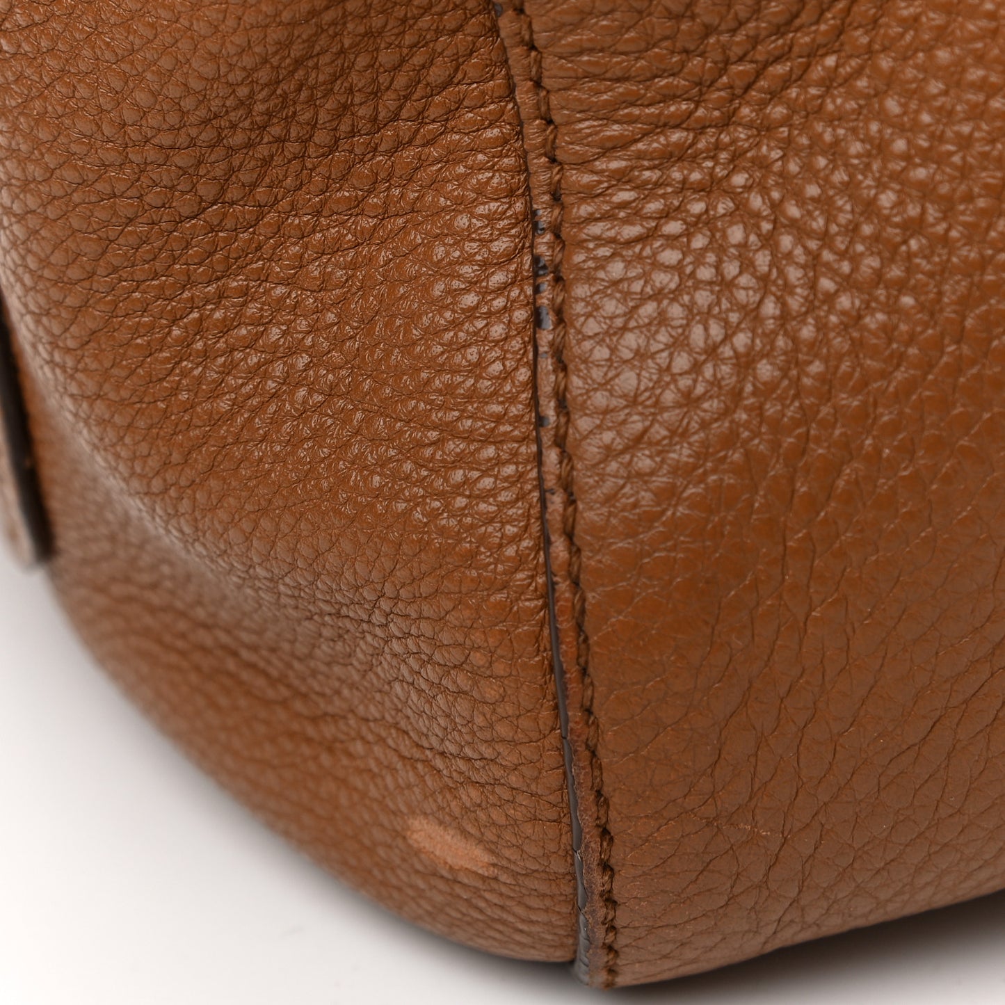 Vitello Daino Hobo Cinnamon