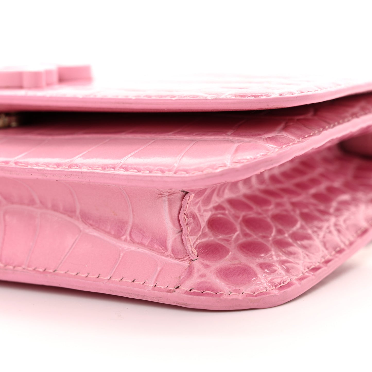 Patent Crocodile Embossed B Wallet On Chain Pink