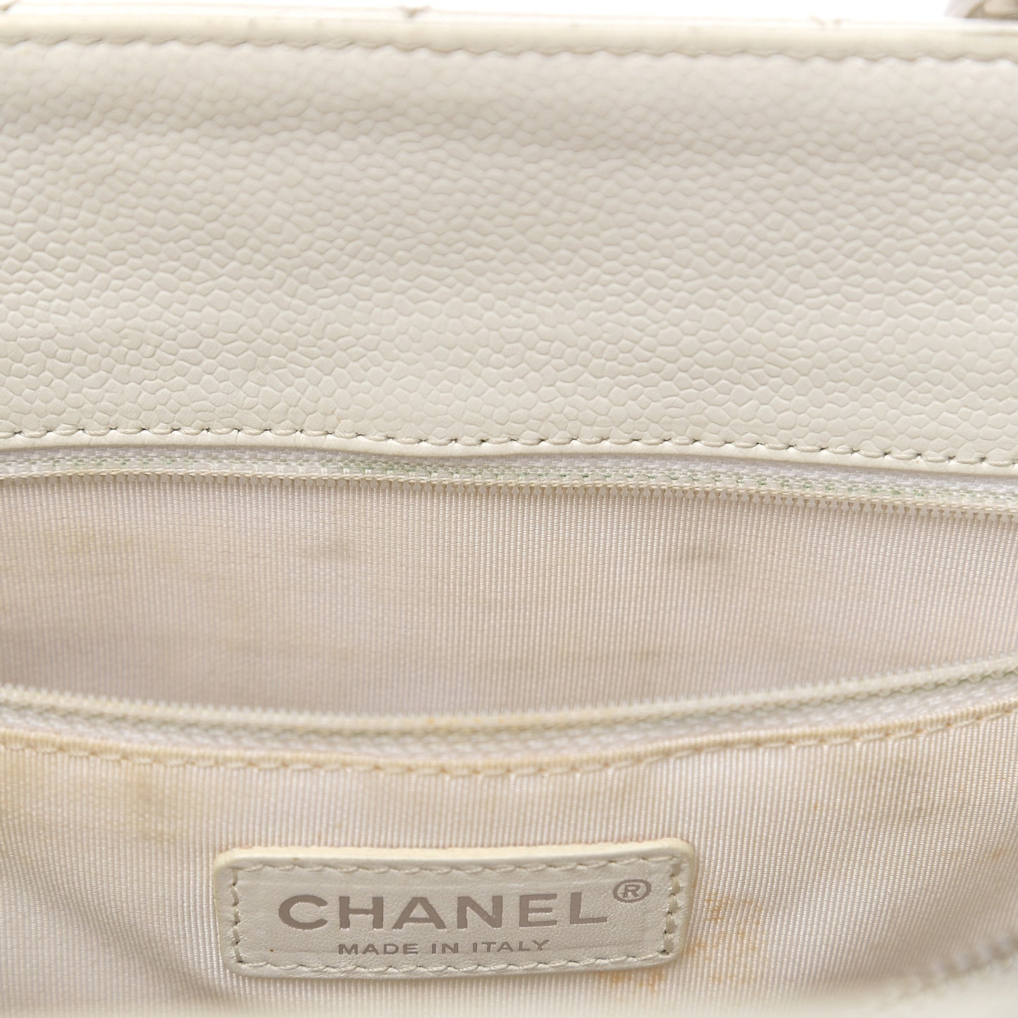 Caviar Quilted Grand Shopping Tote GST White