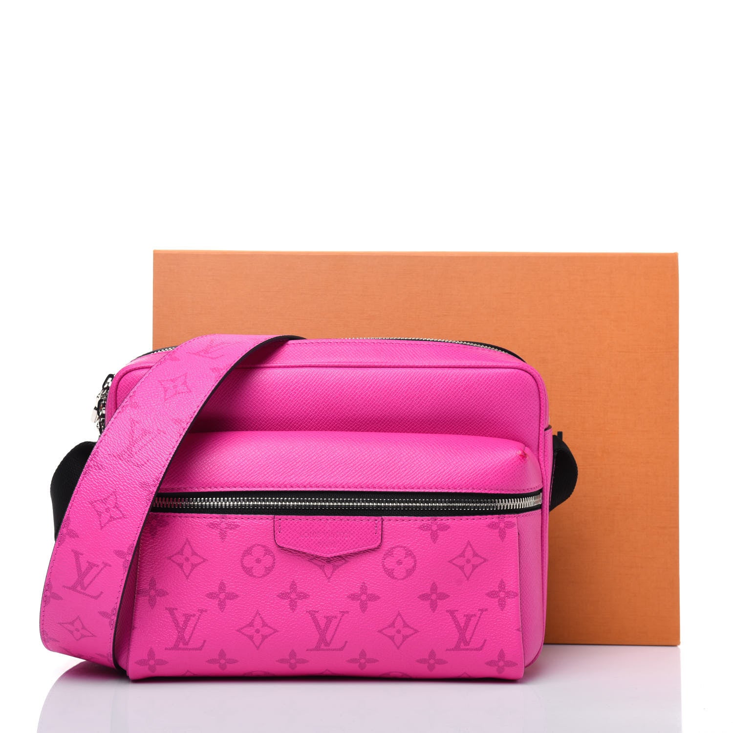 Louis Vuitton Taigarama Outdoor Messenger Fuchsia 15 of 15