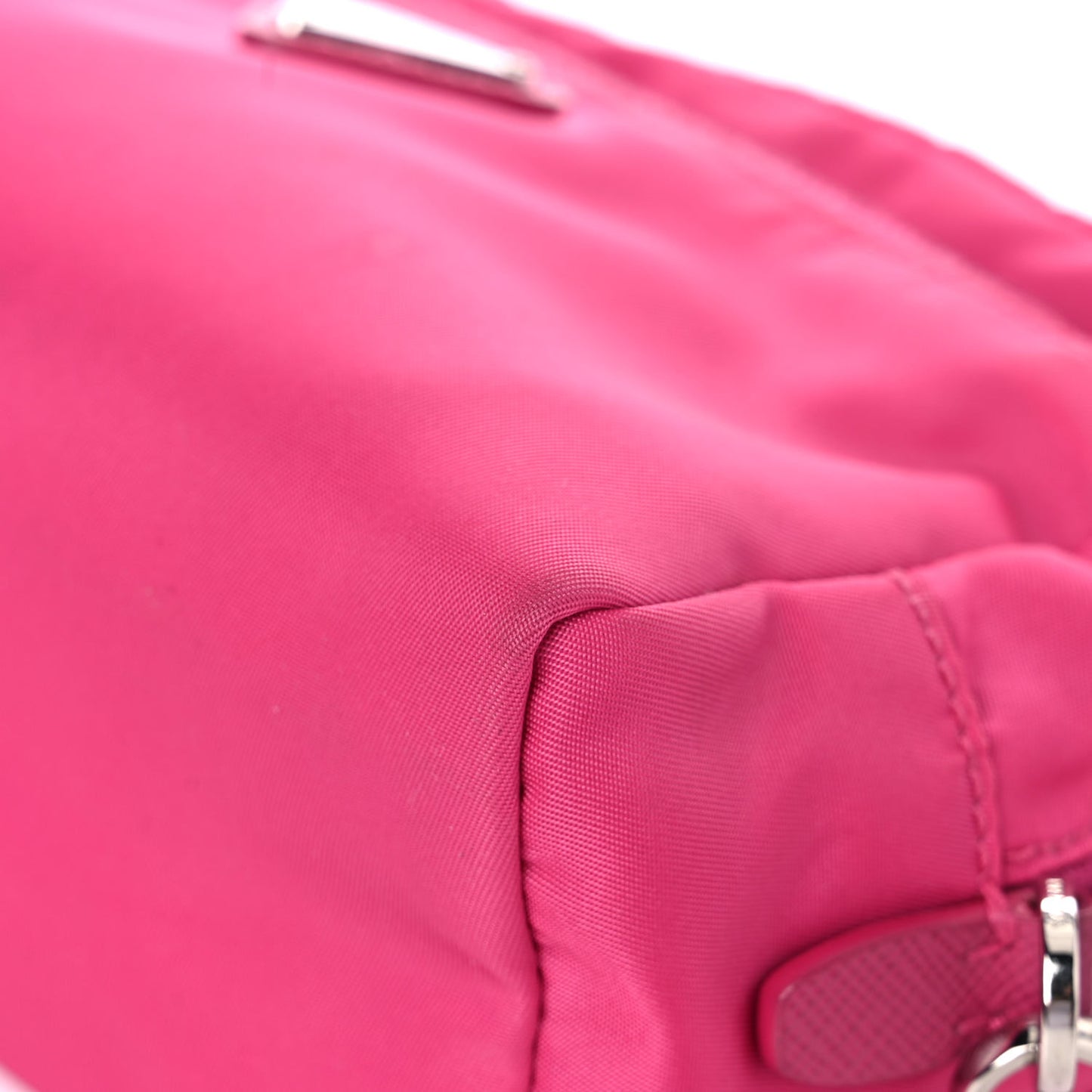 Tessuto Nylon Wristlet Fuxia