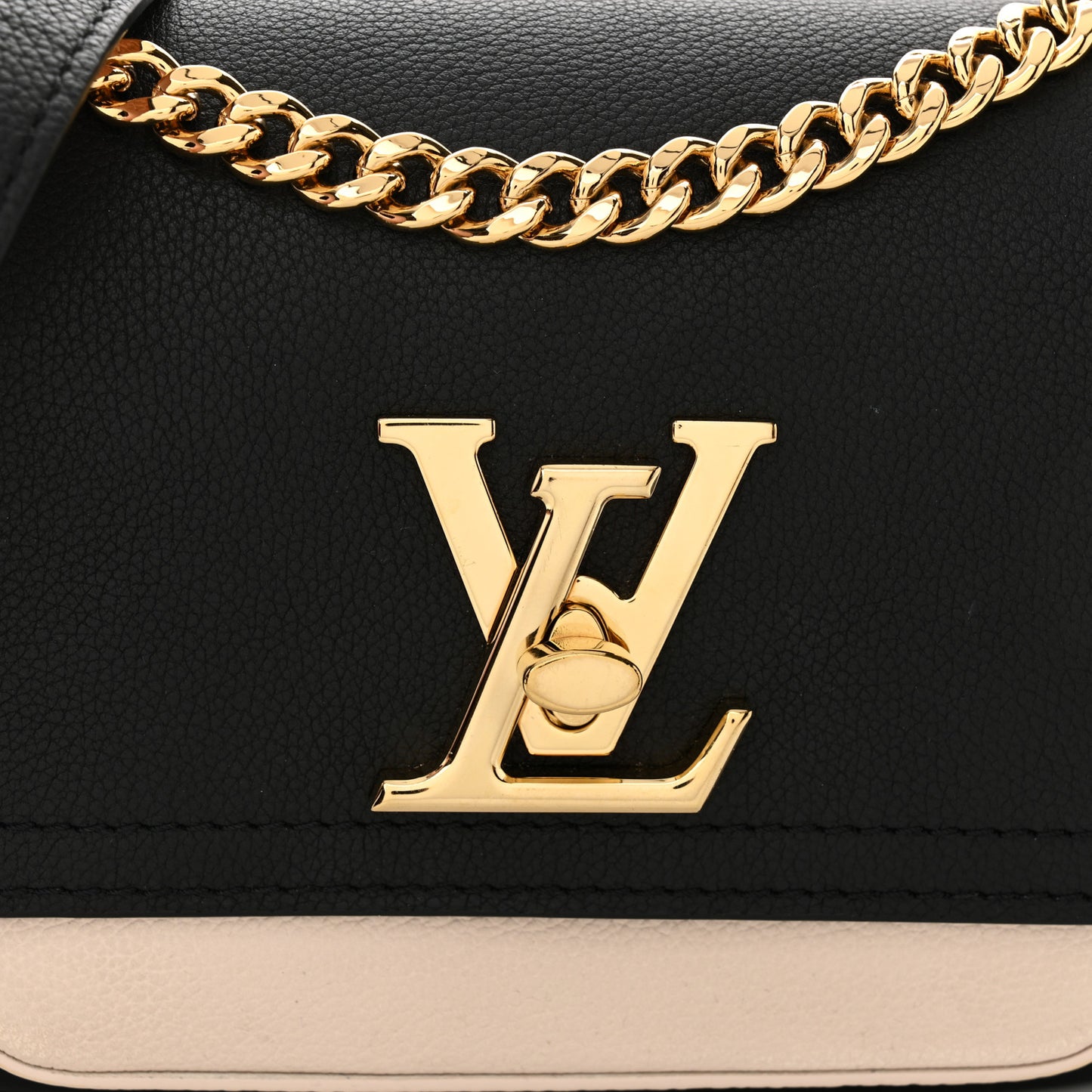 Grained Calfskin Lockme Tender Black