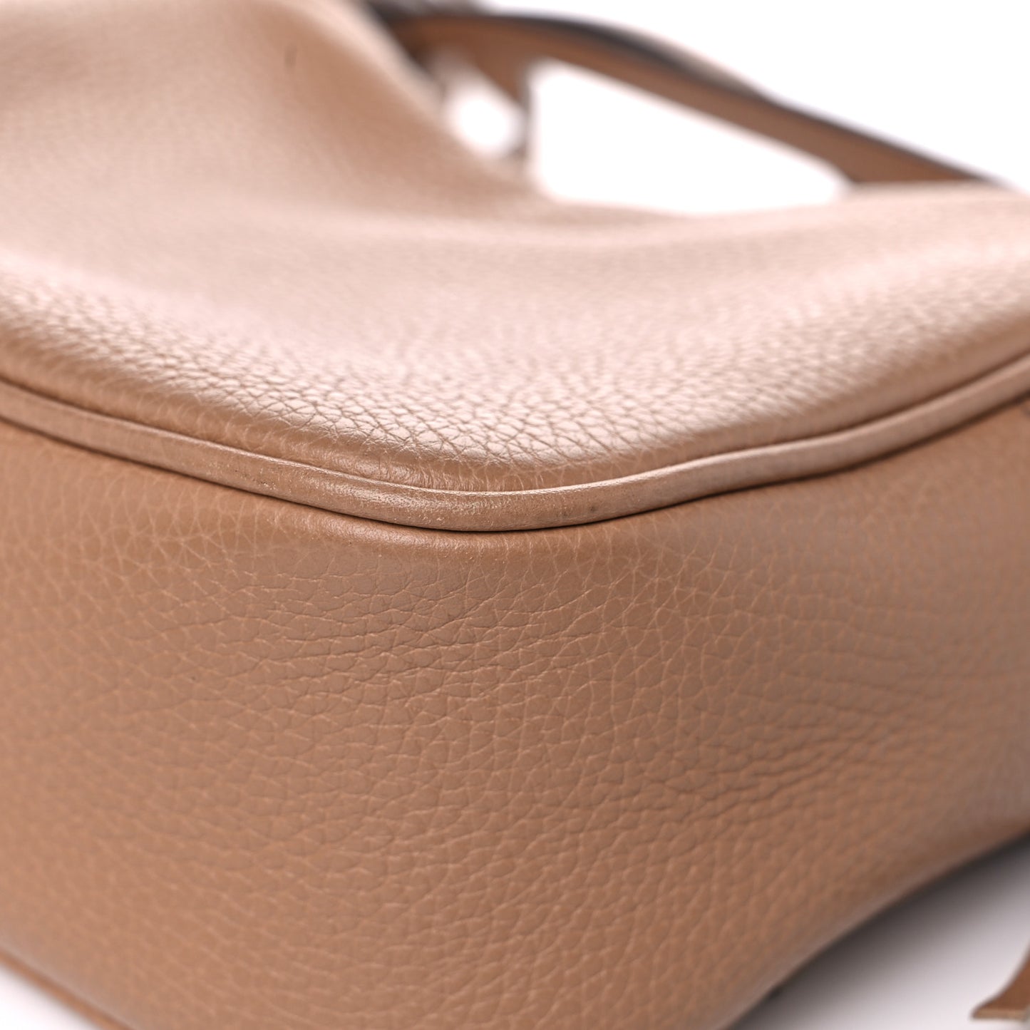 Pebbled Calfskin Small Soho Disco Bag Camelia