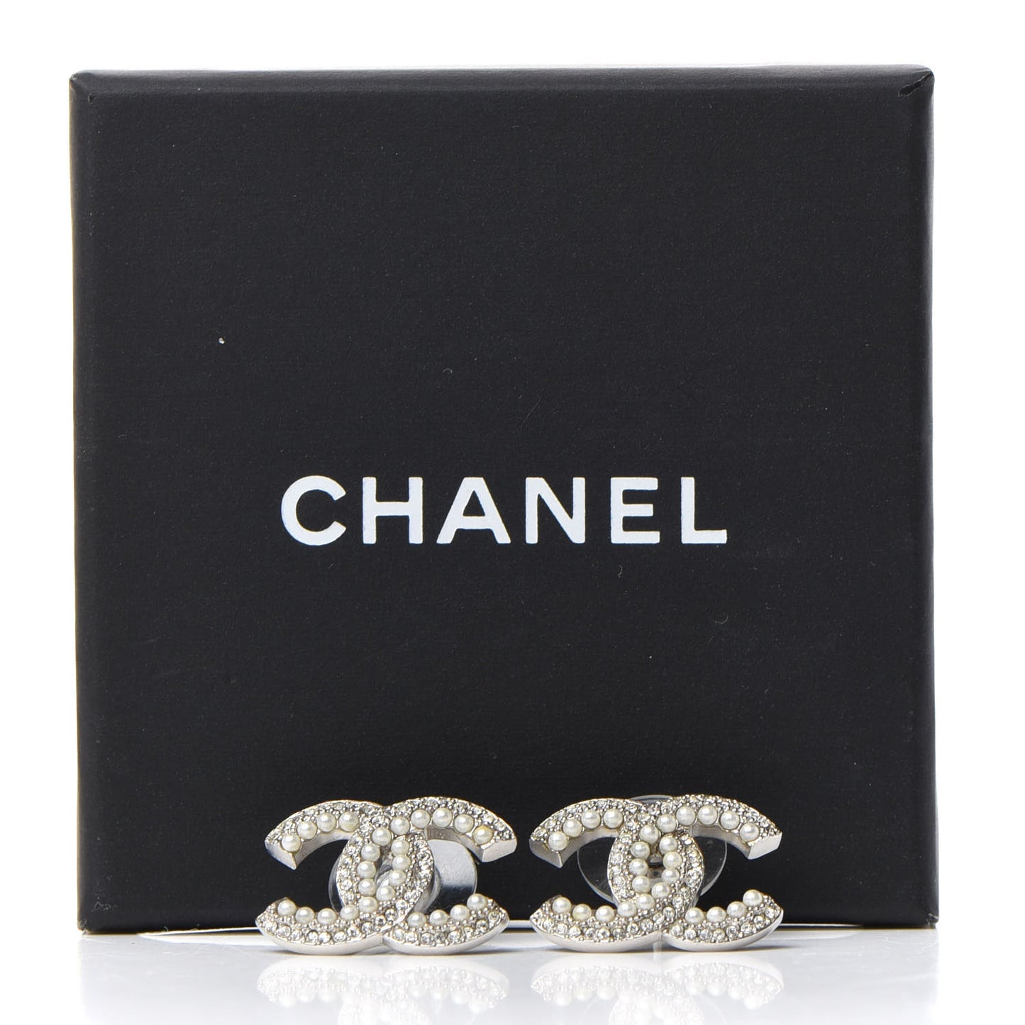 Pearl Crystal CC Snow Palace Earrings Silver