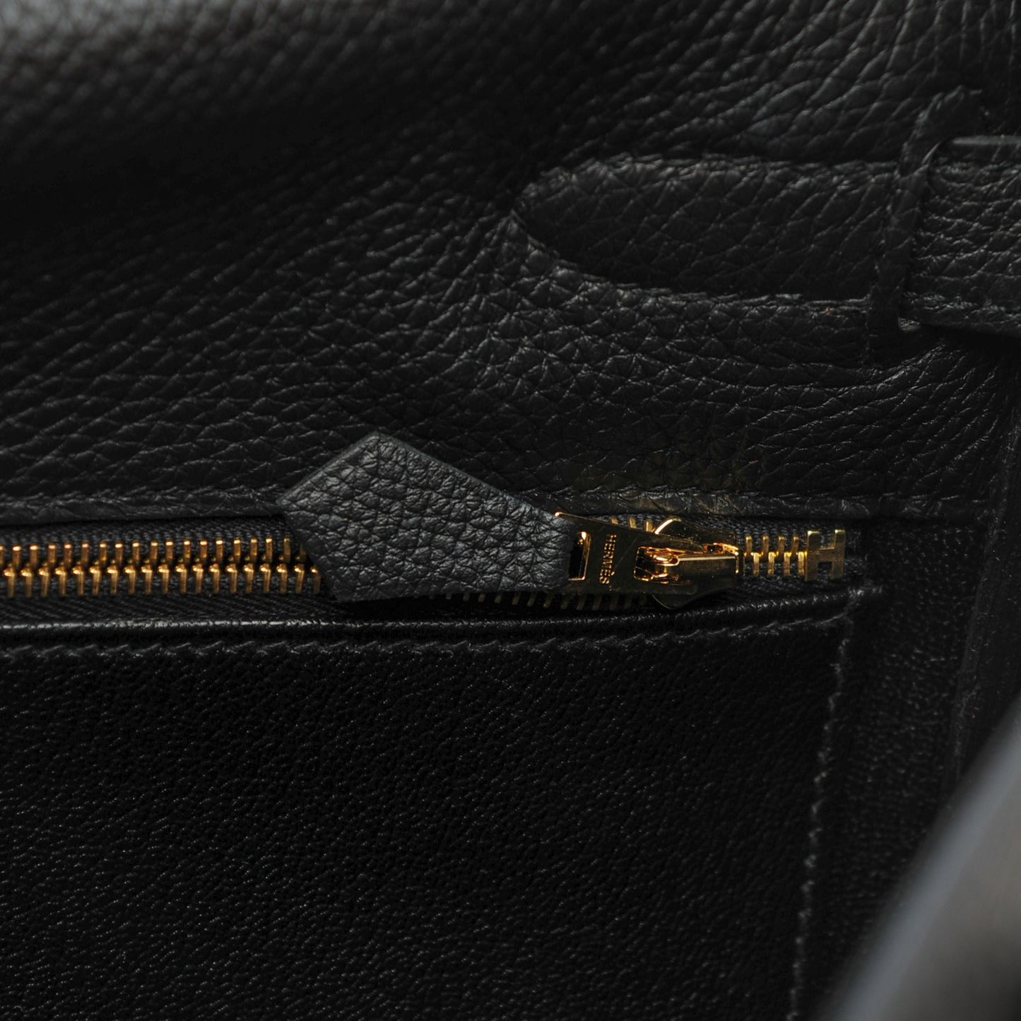 Togo Kelly Retourne 35 Black