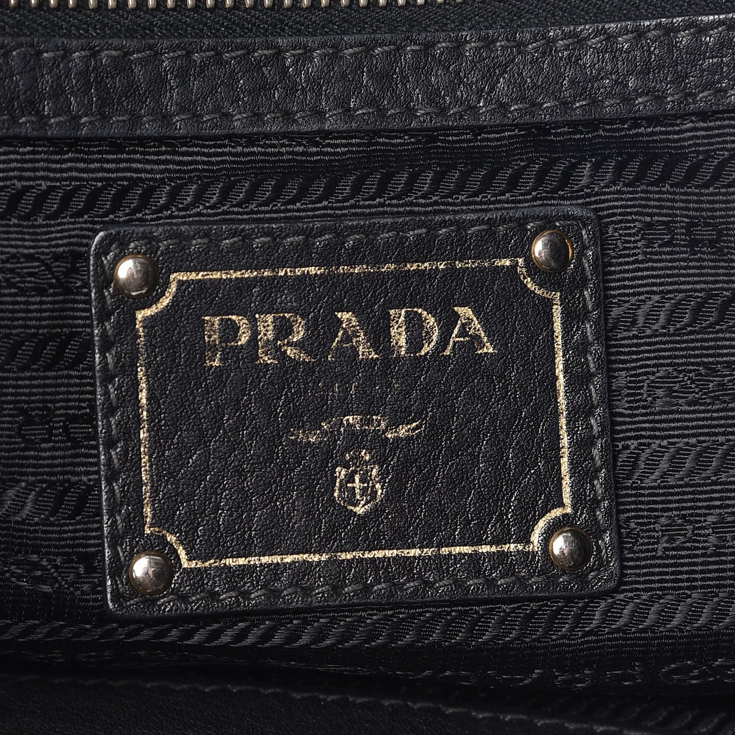 Vitello Daino Side Zip Pocket Hobo Black