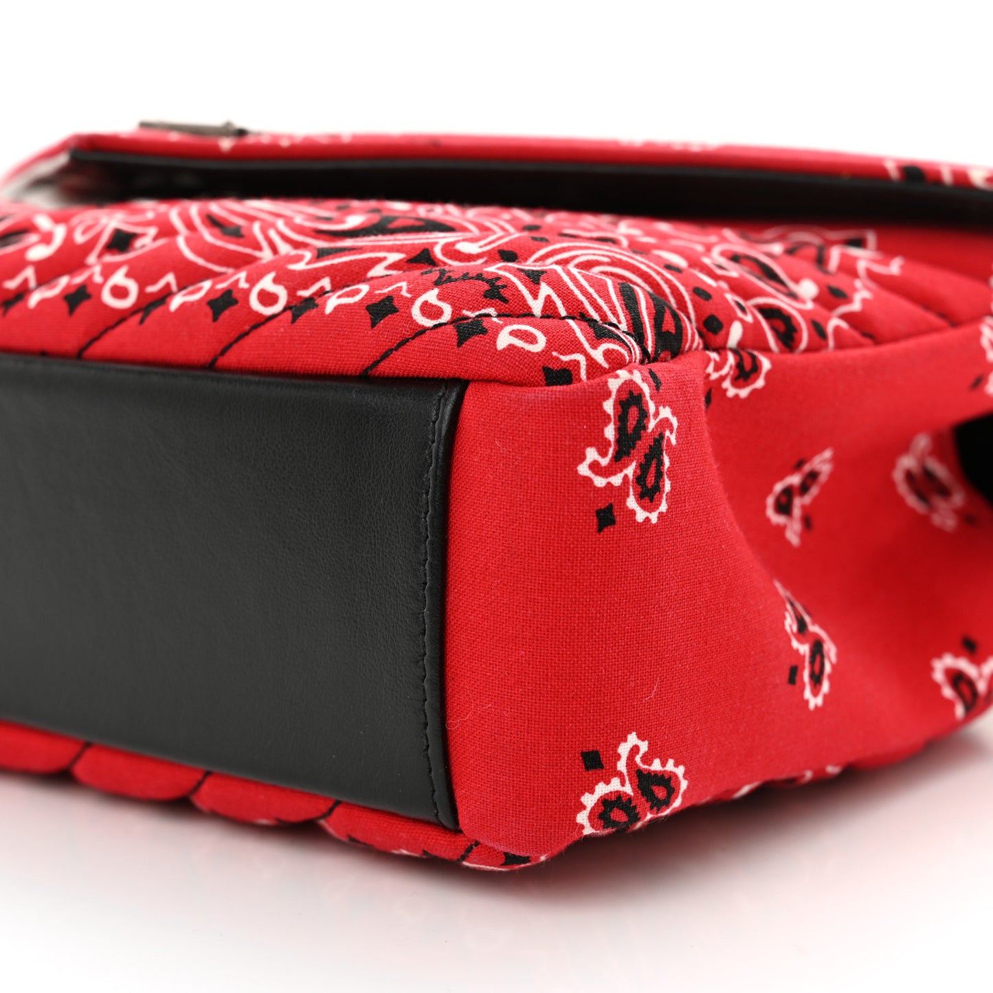 Canvas Bandana Matelasse Chevron Medium College Bag Red